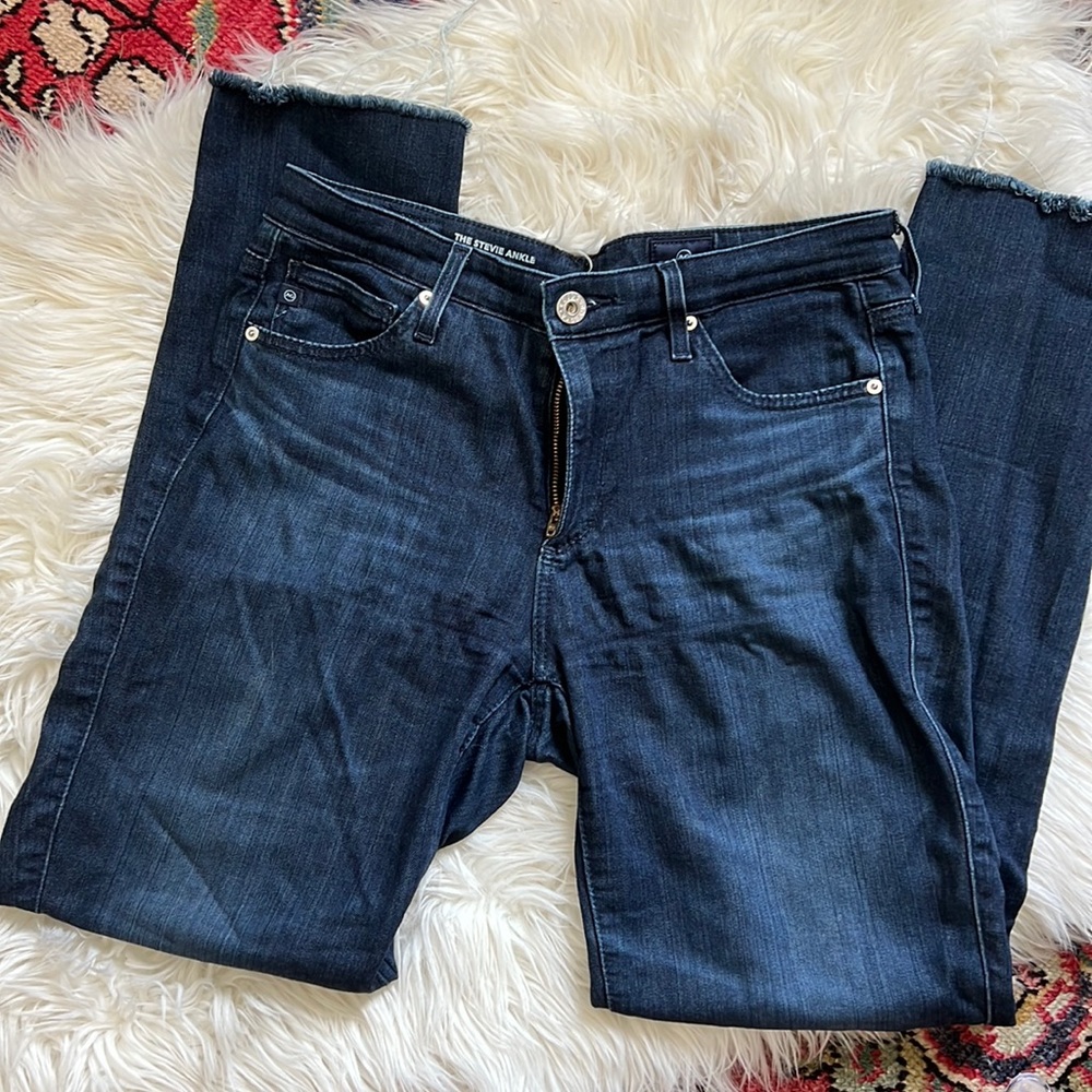 AG The Stevie Ankle dark denim frayed hem sz 26R light stretch NICE!